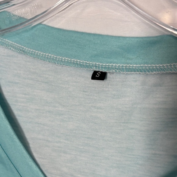Gradient Teal V-Neck Women's Top - Picture 3 of 5